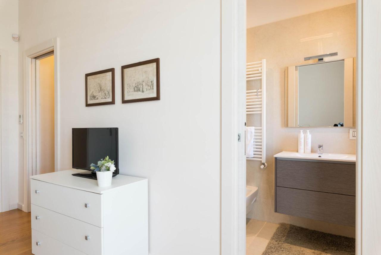 Casa Torre Di Specchio 2 Con Piscina Apartment Бари Екстериор снимка