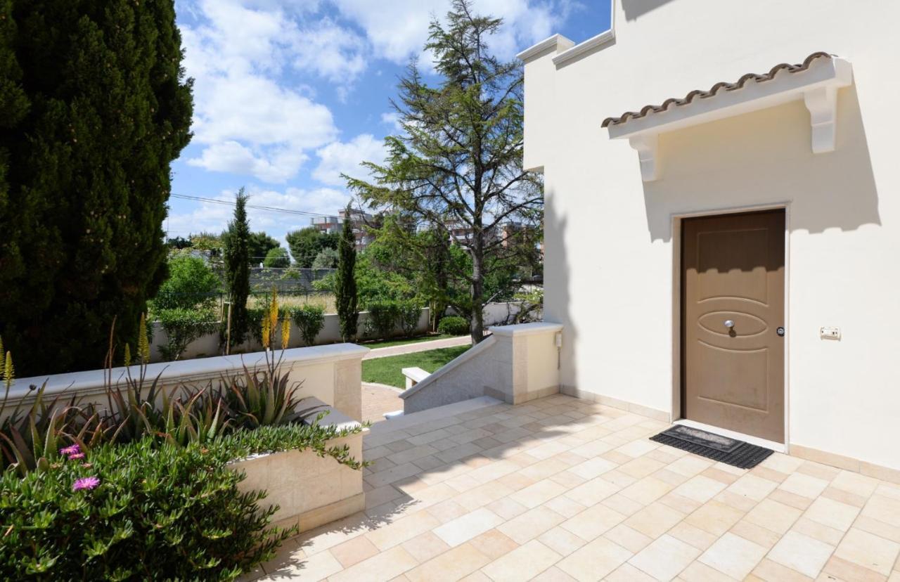 Casa Torre Di Specchio 2 Con Piscina Apartment Бари Екстериор снимка