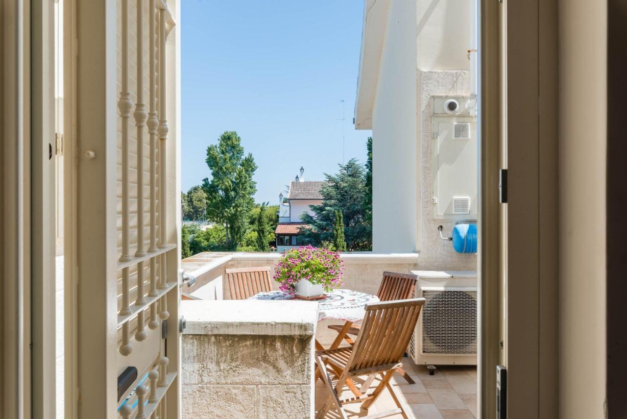 Casa Torre Di Specchio 2 Con Piscina Apartment Бари Екстериор снимка