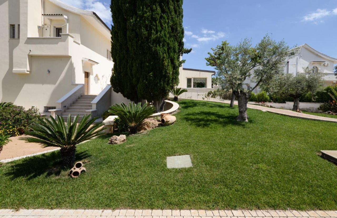 Casa Torre Di Specchio 2 Con Piscina Apartment Бари Екстериор снимка
