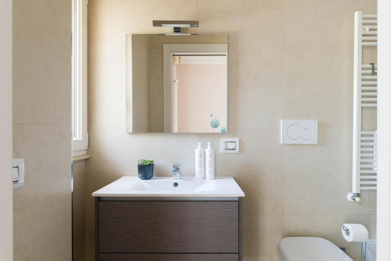 Casa Torre Di Specchio 2 Con Piscina Apartment Бари Екстериор снимка